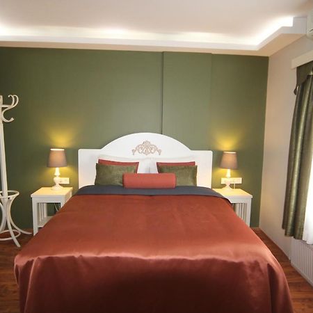 Hotel Taksim Home Istanboel Buitenkant foto