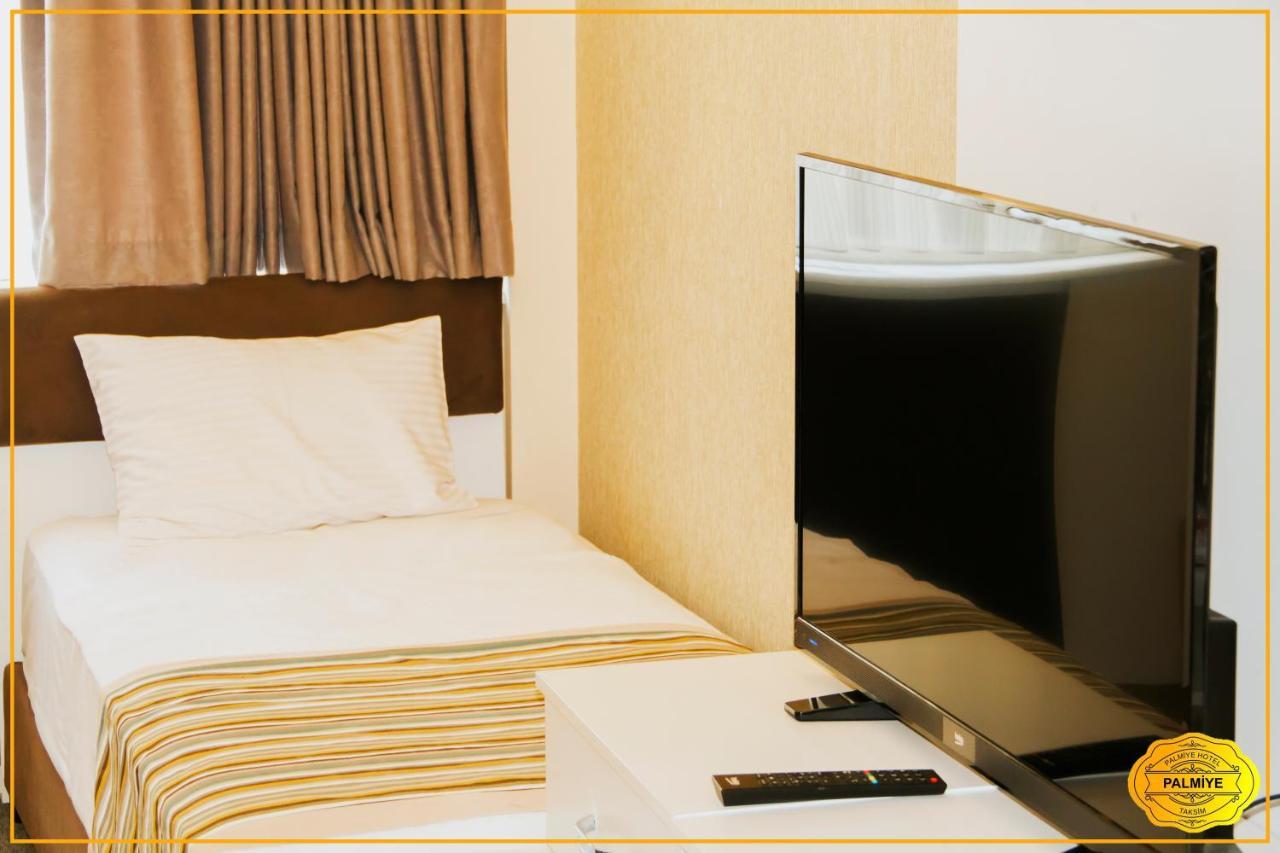 Hotel Taksim Home Istanboel Buitenkant foto