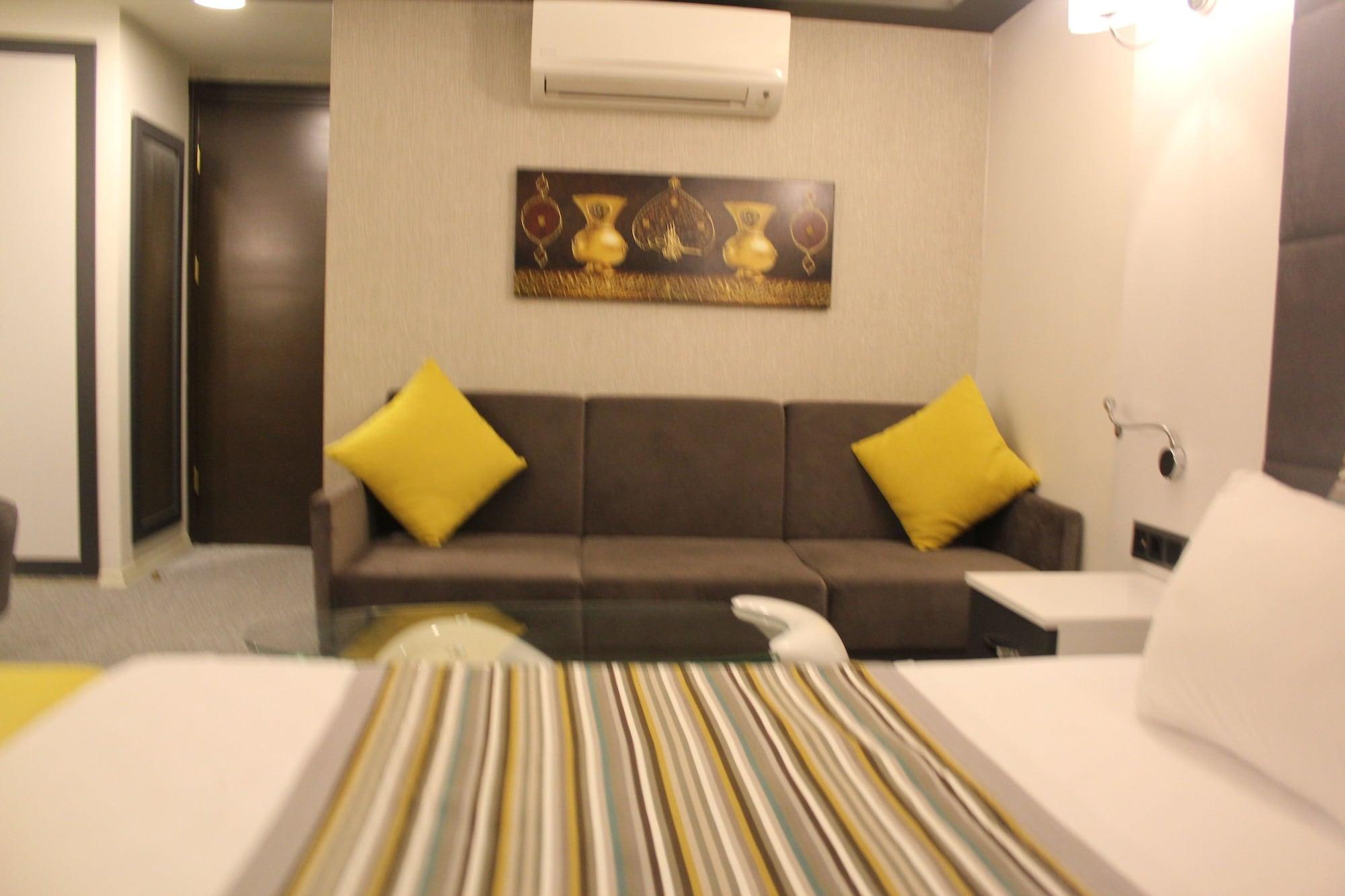 Hotel Taksim Home Istanboel Buitenkant foto