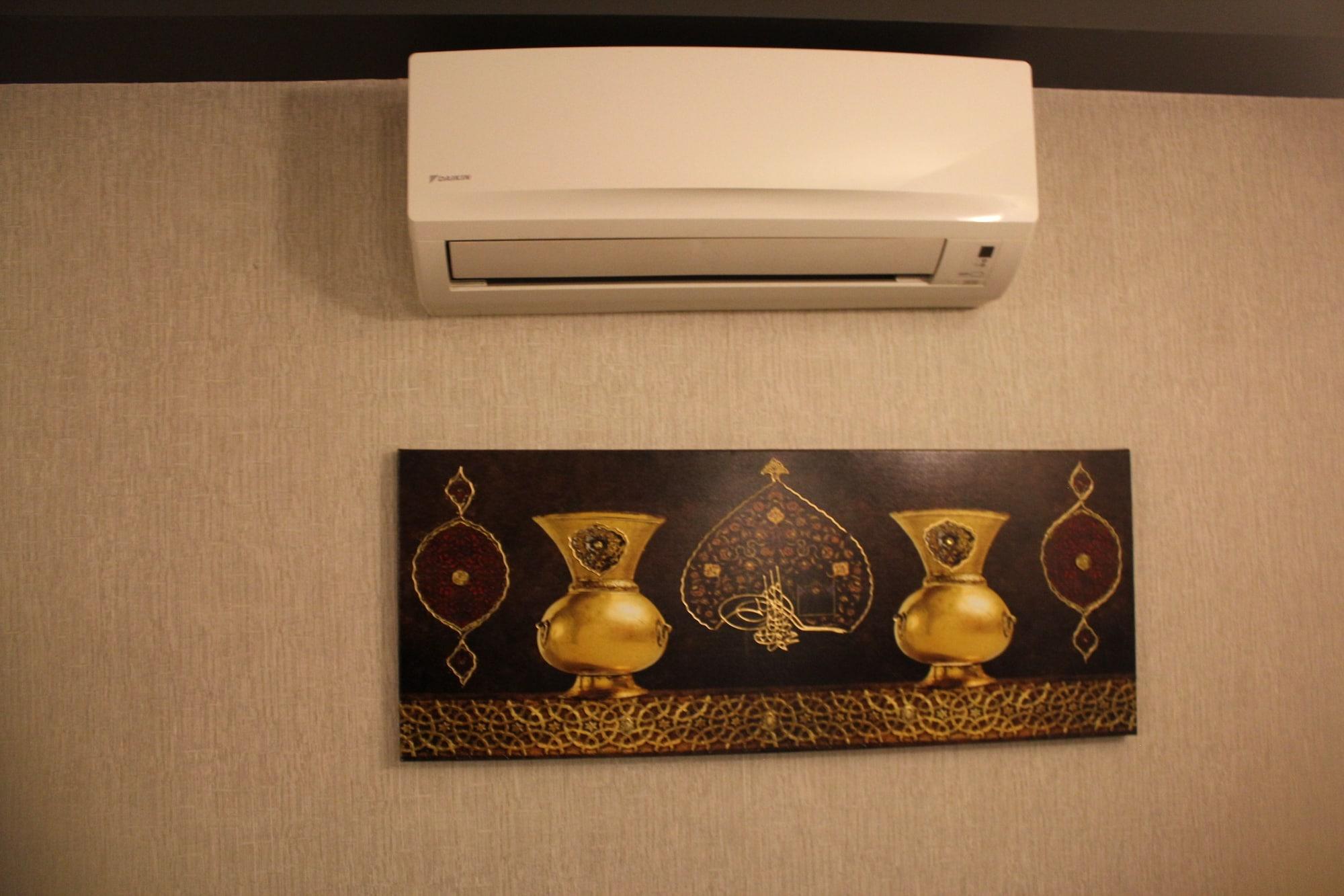 Hotel Taksim Home Istanboel Buitenkant foto