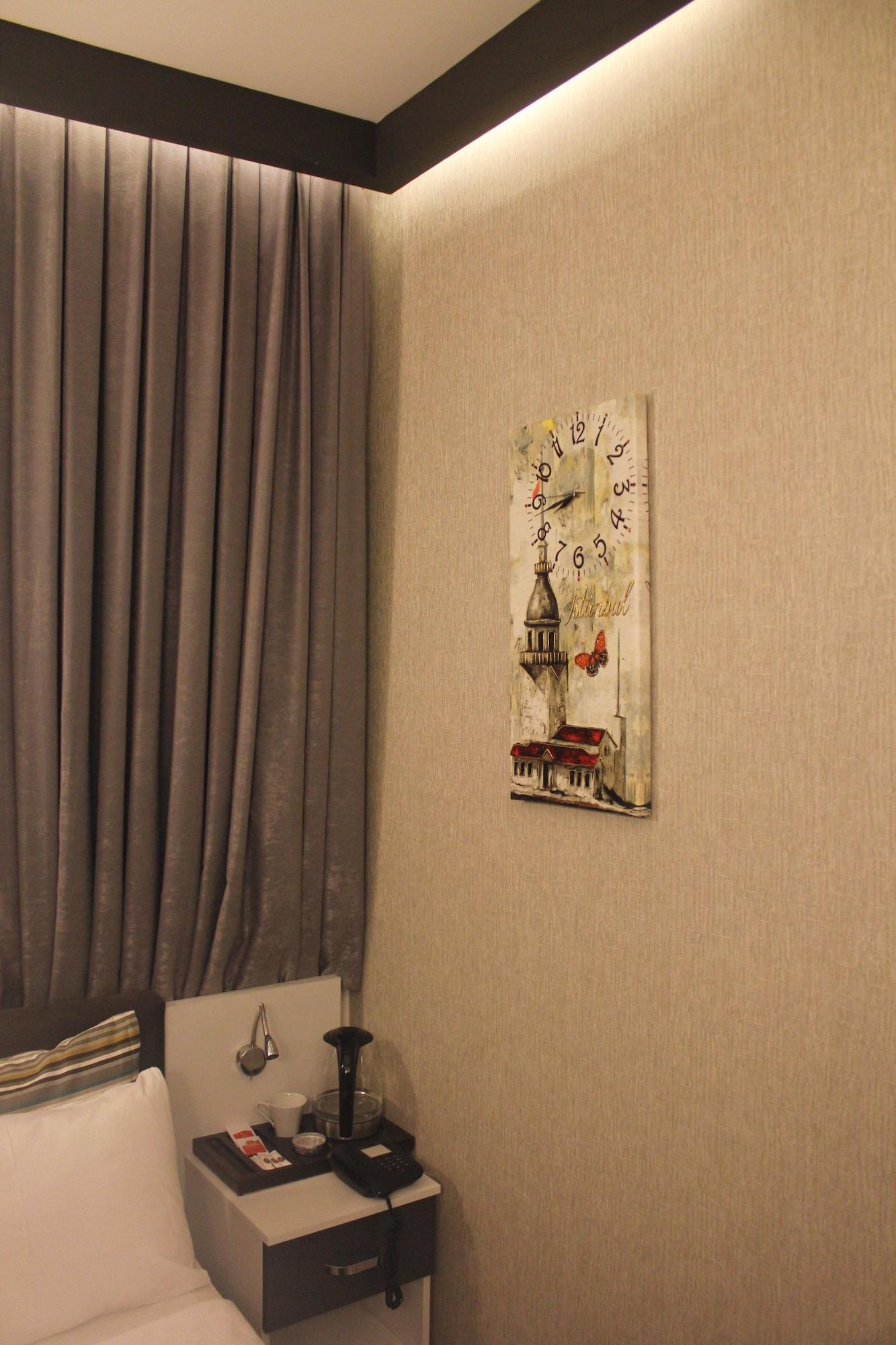 Hotel Taksim Home Istanboel Buitenkant foto