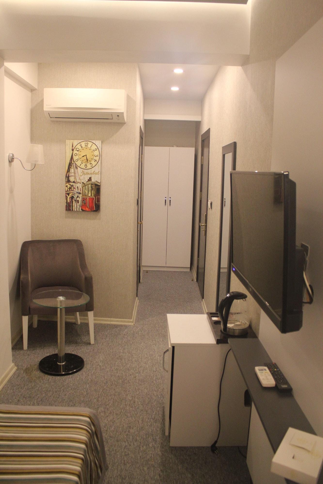 Hotel Taksim Home Istanboel Buitenkant foto