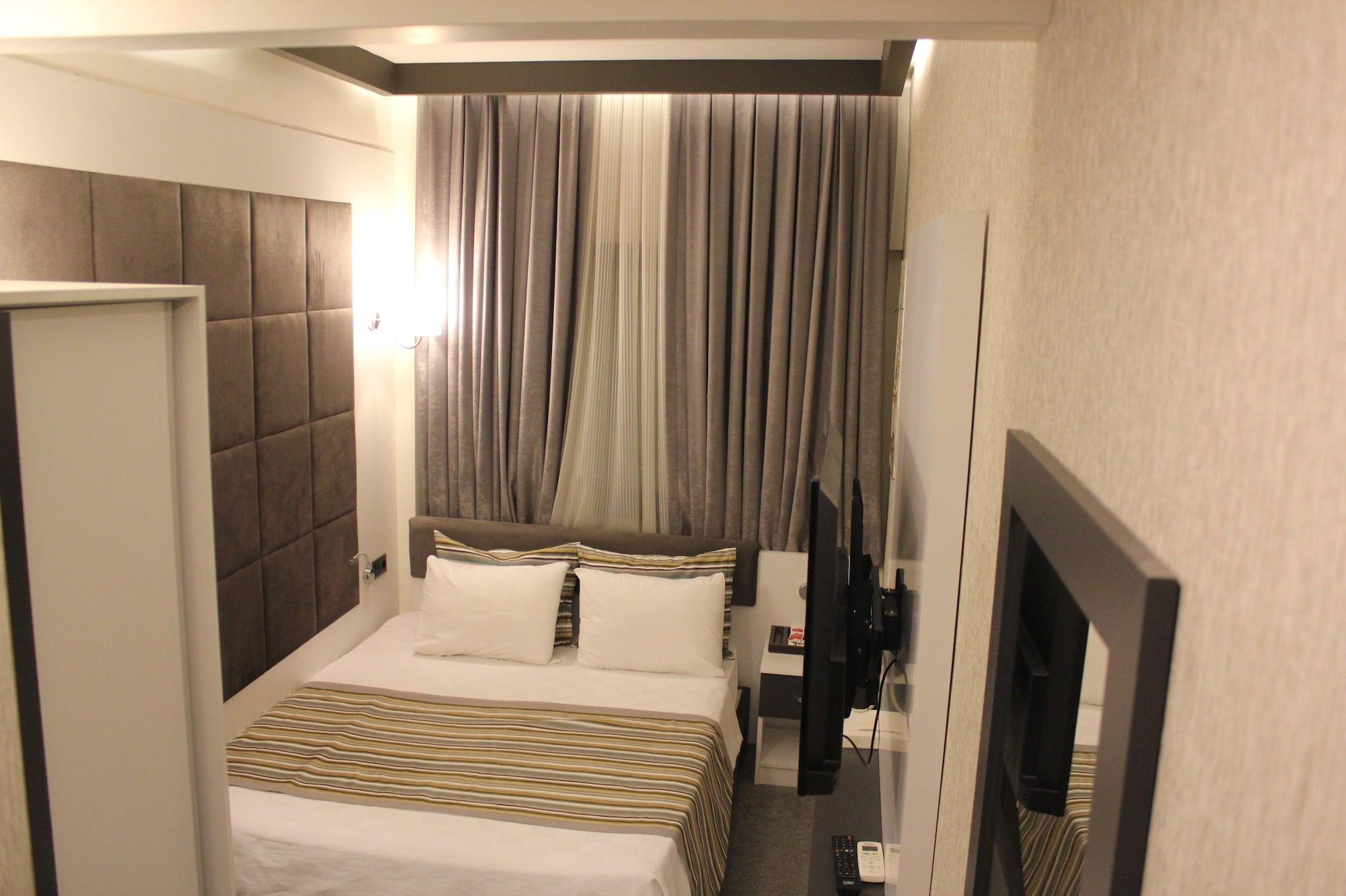 Hotel Taksim Home Istanboel Buitenkant foto