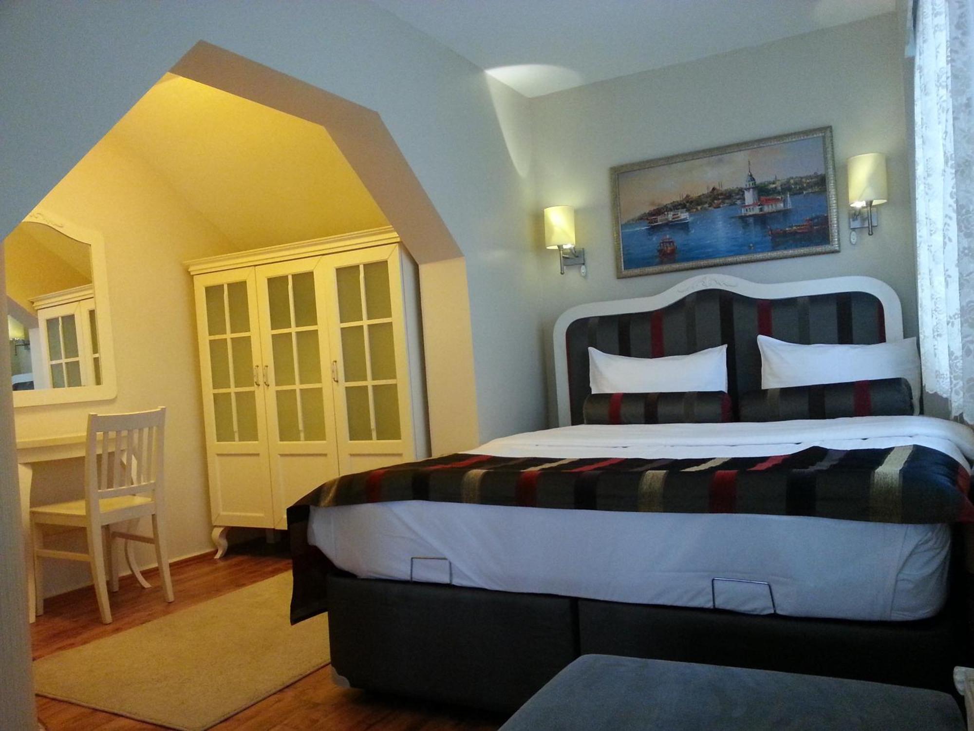 Hotel Taksim Home Istanboel Buitenkant foto