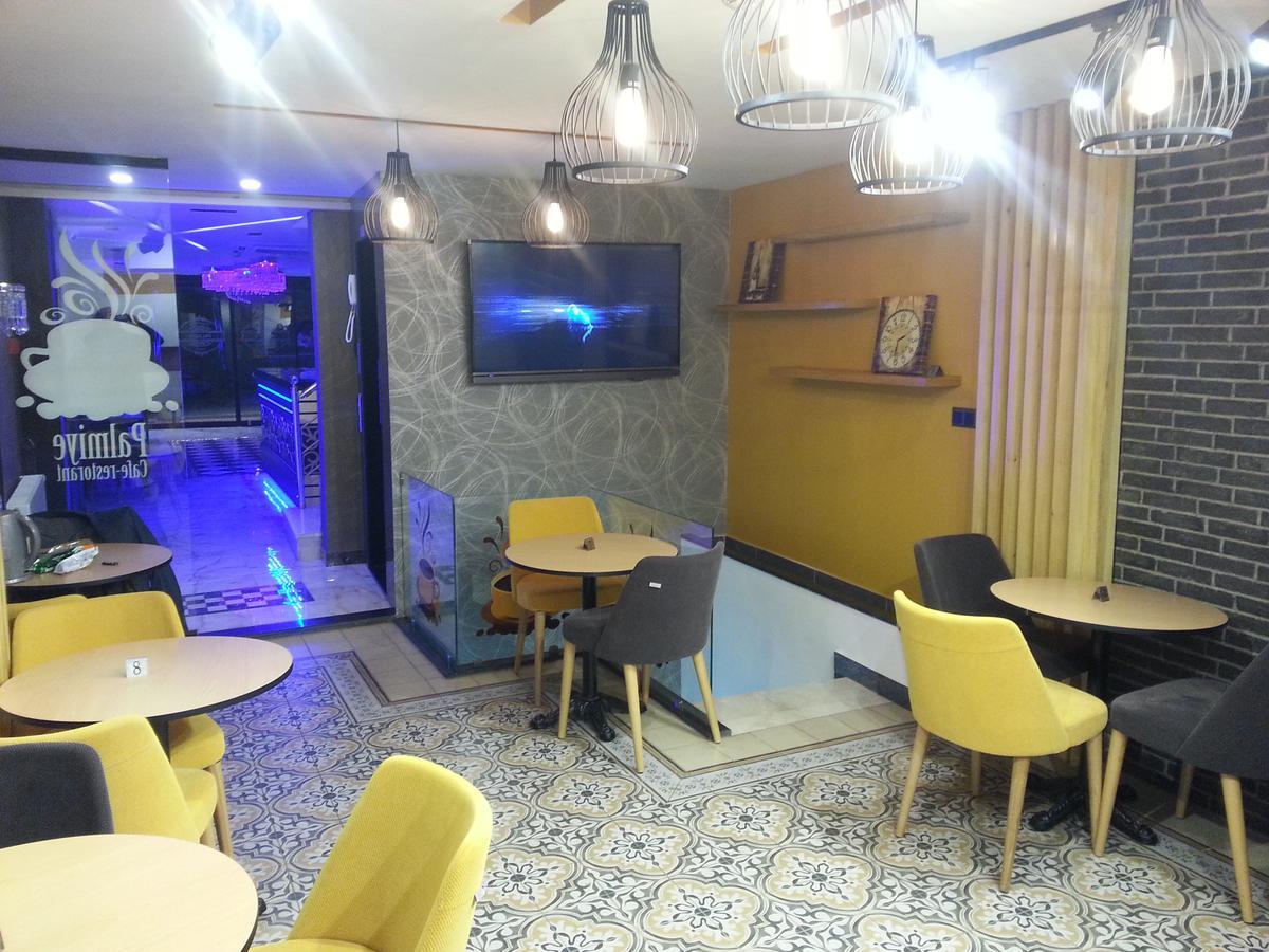 Hotel Taksim Home Istanboel Buitenkant foto