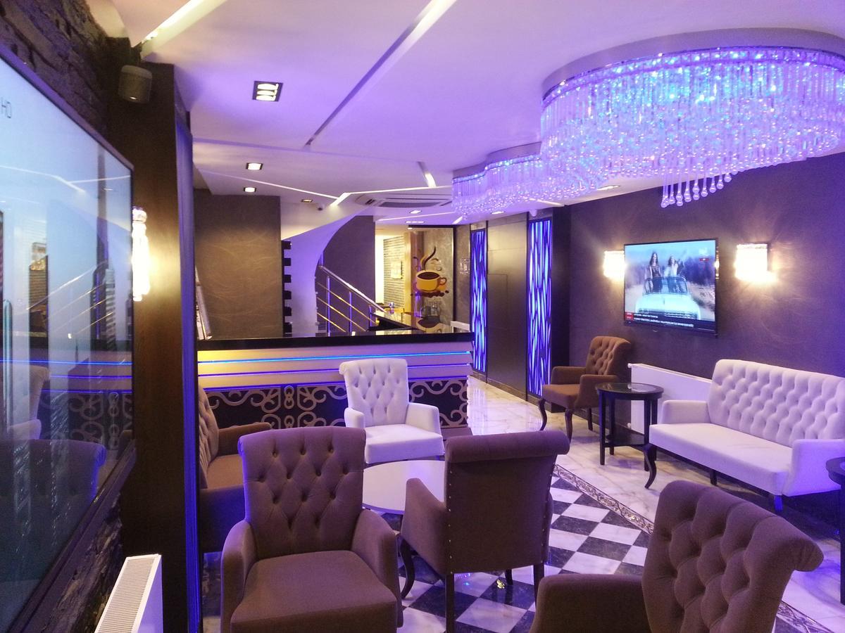 Hotel Taksim Home Istanboel Buitenkant foto