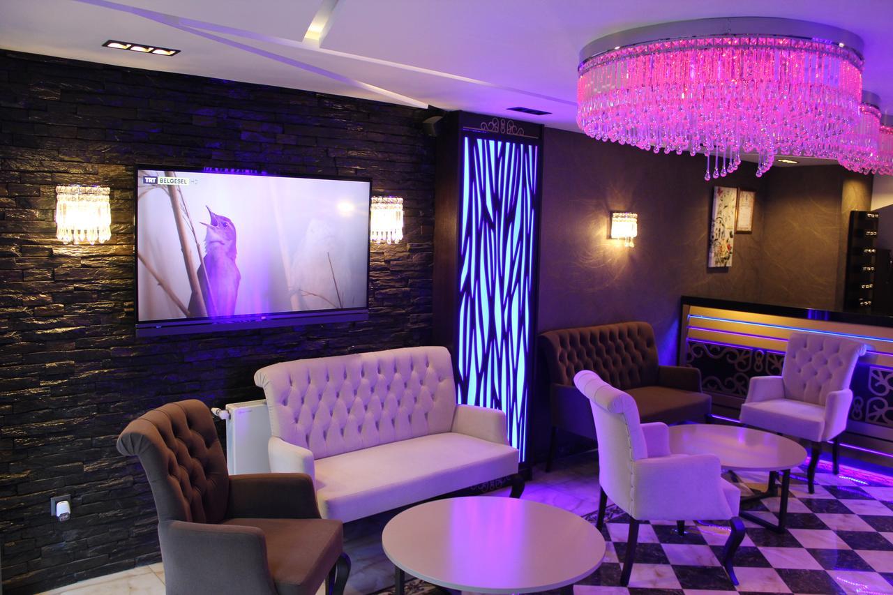 Hotel Taksim Home Istanboel Buitenkant foto