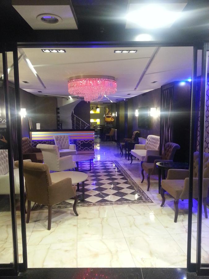 Hotel Taksim Home Istanboel Buitenkant foto